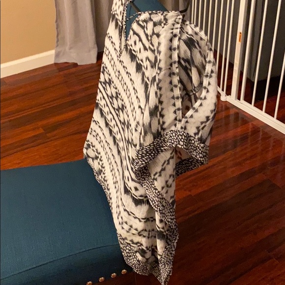 Blouse - Picture 2 of 3